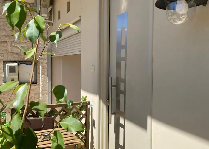 Comfy And Cosy Apartamento Calamata